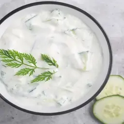 سلطة لبن